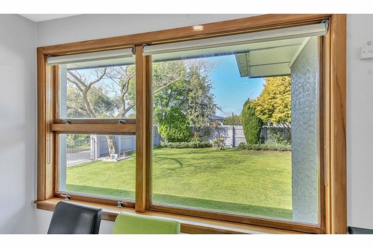 Photo of property in 75 Kowhai Avenue, Rangiora, 7400