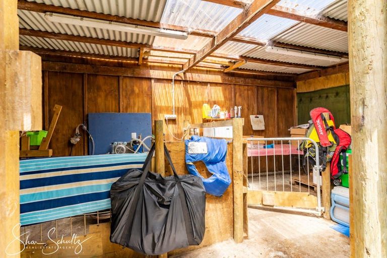 Photo of property in 9 Bickerstaffe Road, Maungaturoto, 0520