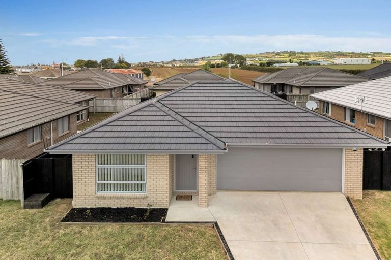 Photo of property in 17 Perla Road, Pukekohe, 2120