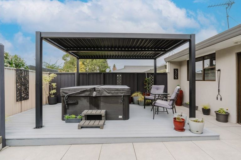 Photo of property in 32 Ranui Street, Dinsdale, Hamilton, 3204