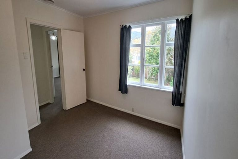 Photo of property in 7 Dublin Street, Wainuiomata, Lower Hutt, 5014