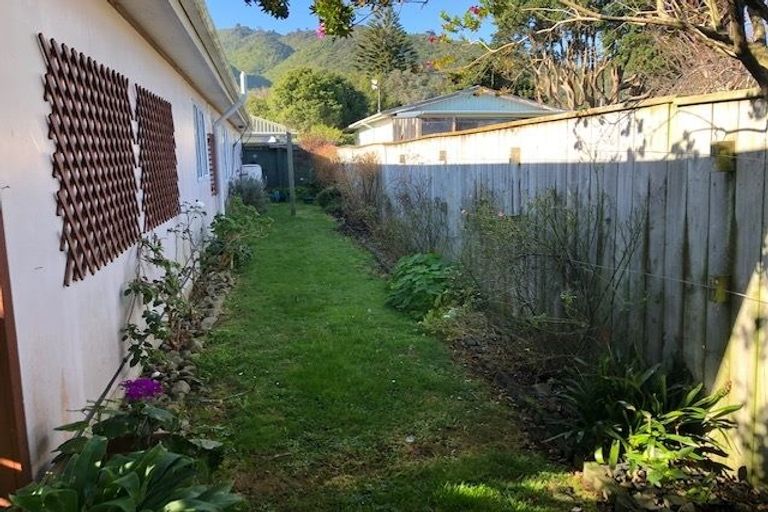 Photo of property in 124 Main Road, Waikanae, 5036