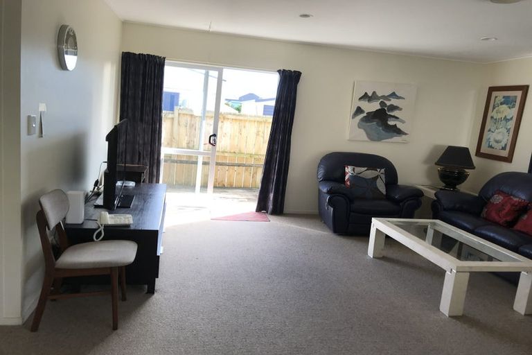 Photo of property in 5 Rodney Street, Howick, Auckland, 2014