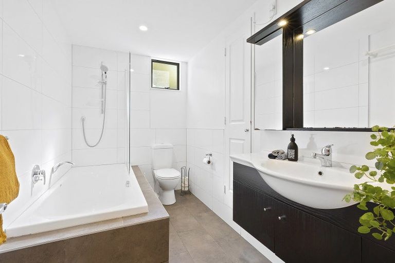 Photo of property in 88 Mitchell Street, Brooklyn, Wellington, 6021