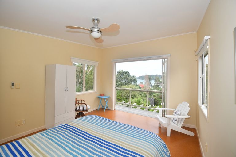 Photo of property in 14 Hillside Crescent, Leigh, 0985