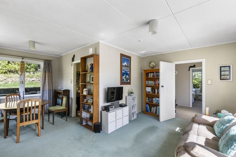 Photo of property in 142 Helston Road, Paparangi, Wellington, 6037