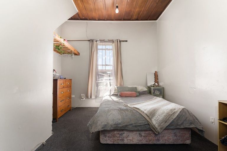 Photo of property in 10 Market Street, Picton, 7220