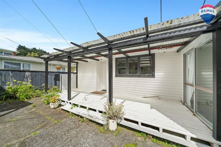 Photo of property in 88 Thomas Street, Stokes Valley, Lower Hutt, 5019