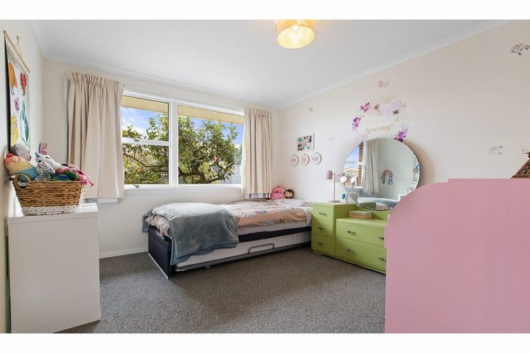 Photo of property in 156 Warren Crescent, Hillmorton, Christchurch, 8025