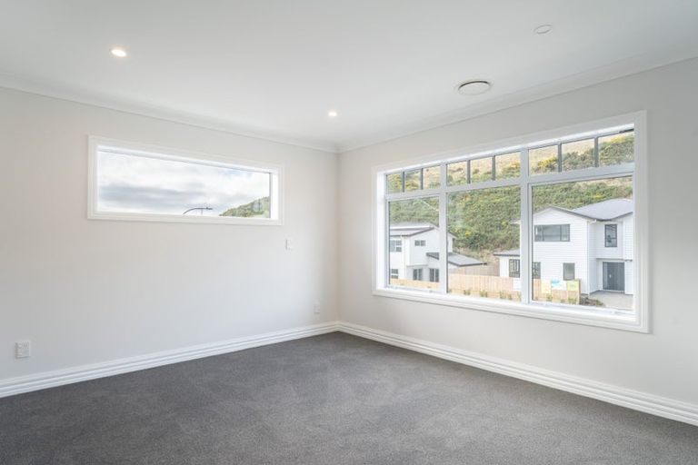 Photo of property in 28 Farnworth Terrace, Churton Park, Wellington, 6037
