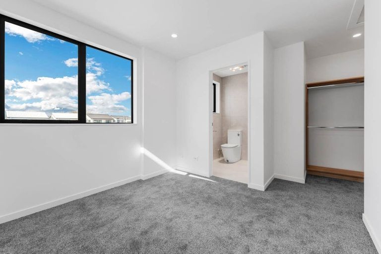 Photo of property in 14 Tukauri Place, Papakura, 2110