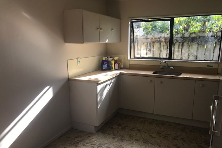 Photo of property in 9b Penton Road, Stanmore Bay, Whangaparaoa, 0932