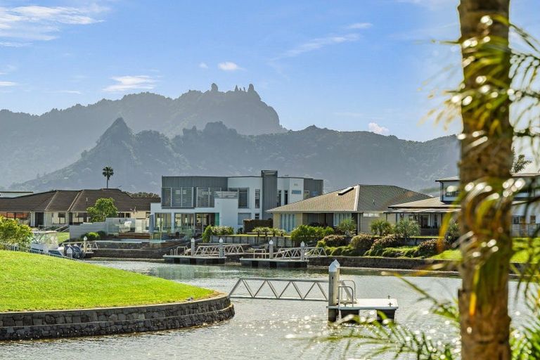 Photo of property in 3 Kuaka Grove, One Tree Point, 0118