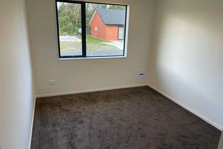 Photo of property in 7 Winnie Close, Acacia Bay, Taupo, 3330