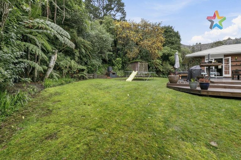 Photo of property in 83 Kamahi Street, Stokes Valley, Lower Hutt, 5019