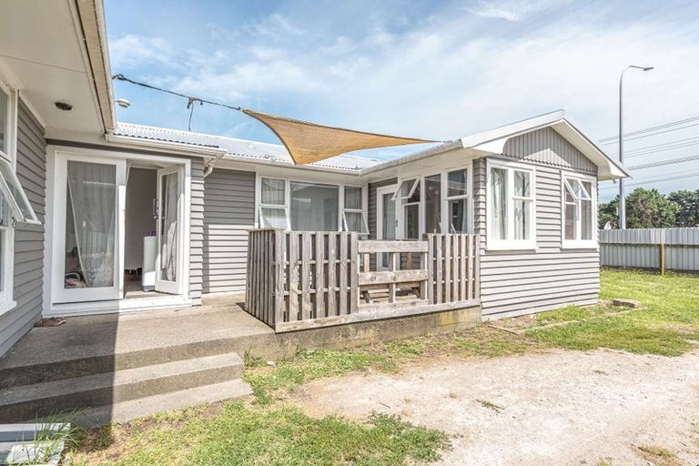 Photo of property in 62 Mosston Road, Castlecliff, Whanganui, 4501