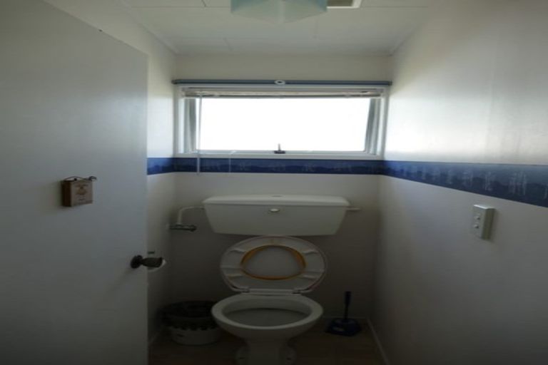 Photo of property in 51 Lynn Road, Bayview, Auckland, 0629