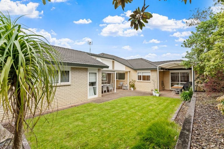 Photo of property in 44 Kath Hopper Drive, Orewa, 0931