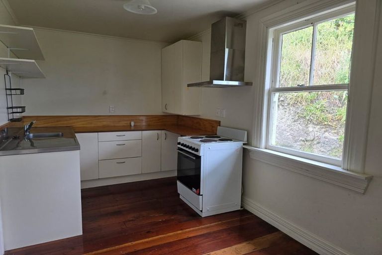 Photo of property in 35 Lawrence Street, Newtown, Wellington, 6021