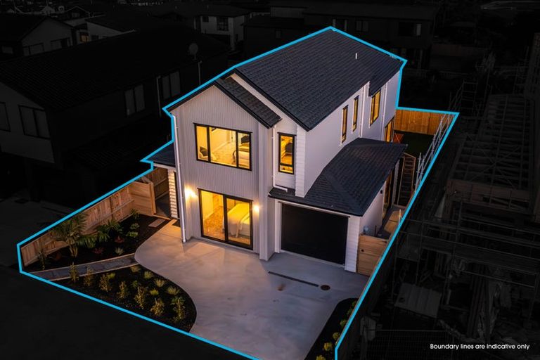 Photo of property in 7 Makumaku Place, Long Bay, Auckland, 0630