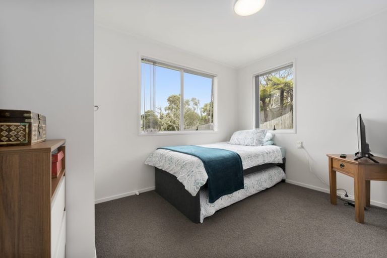 Photo of property in 37 Clyma Place, Massey, Auckland, 0614