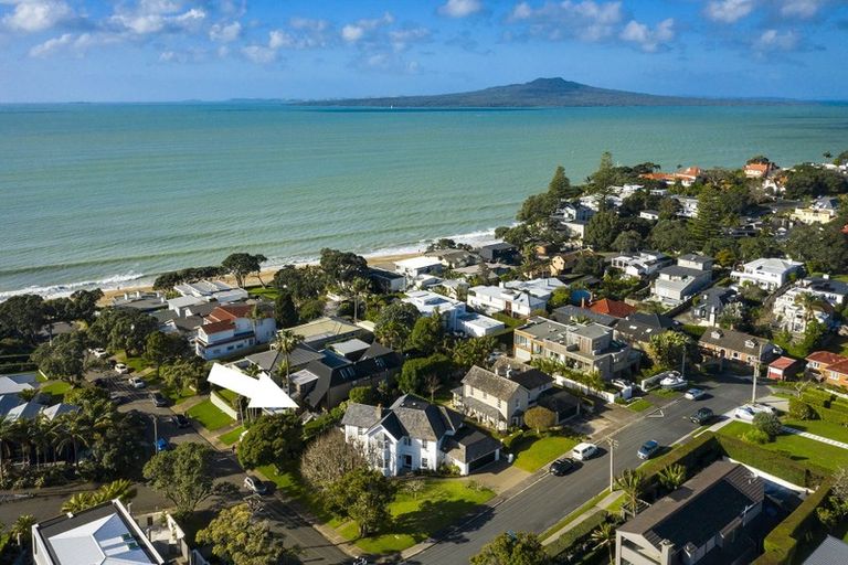 Photo of property in 23 Ewen Street, Hauraki, Auckland, 0622