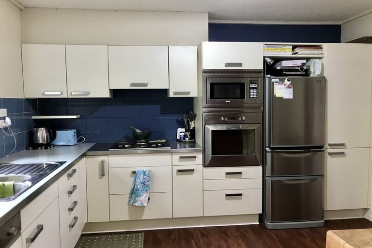 Photo of property in 21a Carluke Street, Paparangi, Wellington, 6037