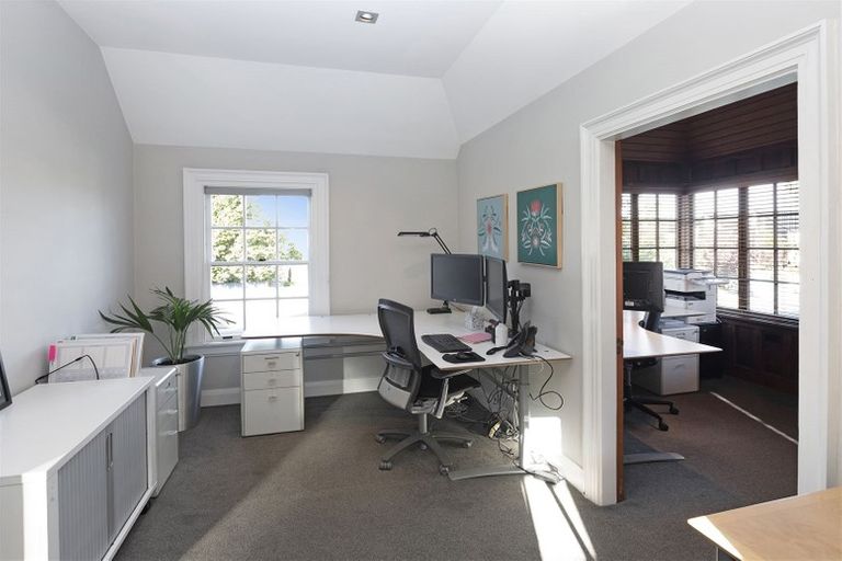 Photo of property in 52 Bealey Avenue, Christchurch Central, Christchurch, 8013