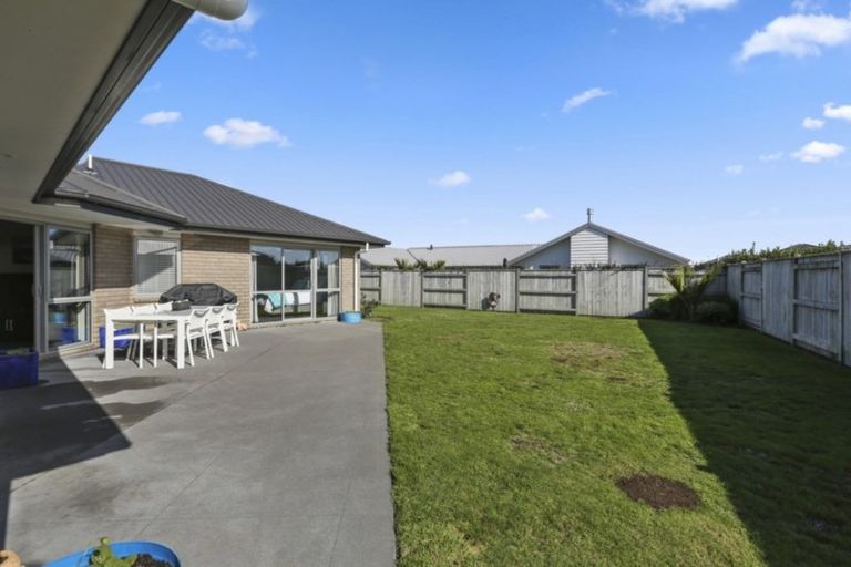 Photo of property in 14 Wentworth Lane, Waiwhakaiho, New Plymouth, 4312