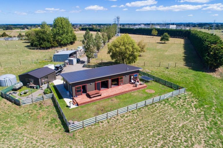 Photo of property in 107 Ashhurst Road, Bunnythorpe, Palmerston North, 4481