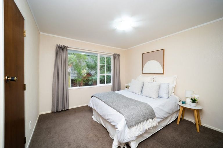 Photo of property in 12 Newnham Court, Tawa, Wellington, 5028