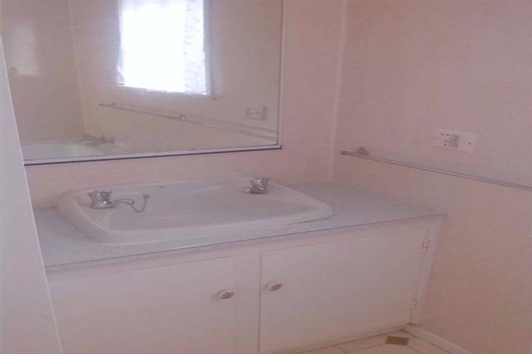 Photo of property in 7 Margaret Place, Merrilands, New Plymouth, 4312