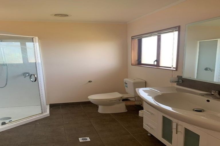 Photo of property in 58 Cypress Drive, Maungaraki, Lower Hutt, 5010