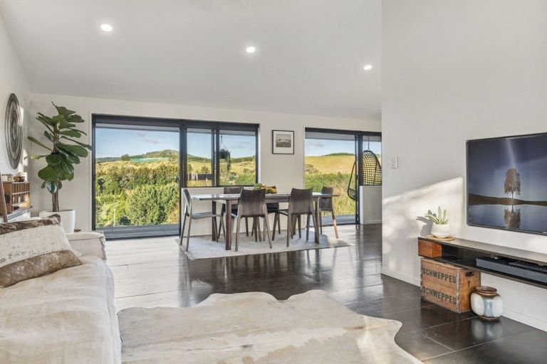 Photo of property in 16 Ranginui Road, Welcome Bay, Tauranga, 3112