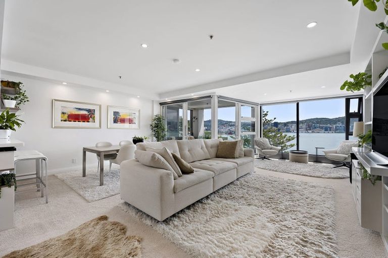 Photo of property in 10/318 Oriental Parade, Oriental Bay, Wellington, 6011
