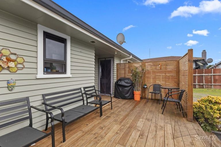 Photo of property in 8 Omori Place, Castlecliff, Whanganui, 4501