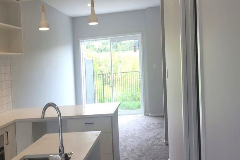 Photo of property in 38 Koreke Close, Kenepuru, Porirua, 5022