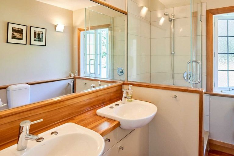 Photo of property in 3 Dillon Street, Lowry Bay, Lower Hutt, 5013