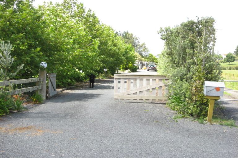 Photo of property in 111 Walker Road, Opaheke, Papakura, 2584