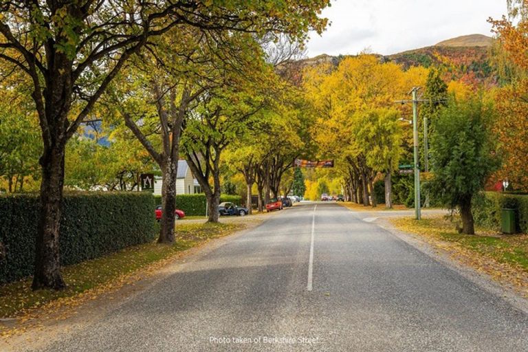 Photo of property in 15 Caernarvon Street, Arrowtown, 9302