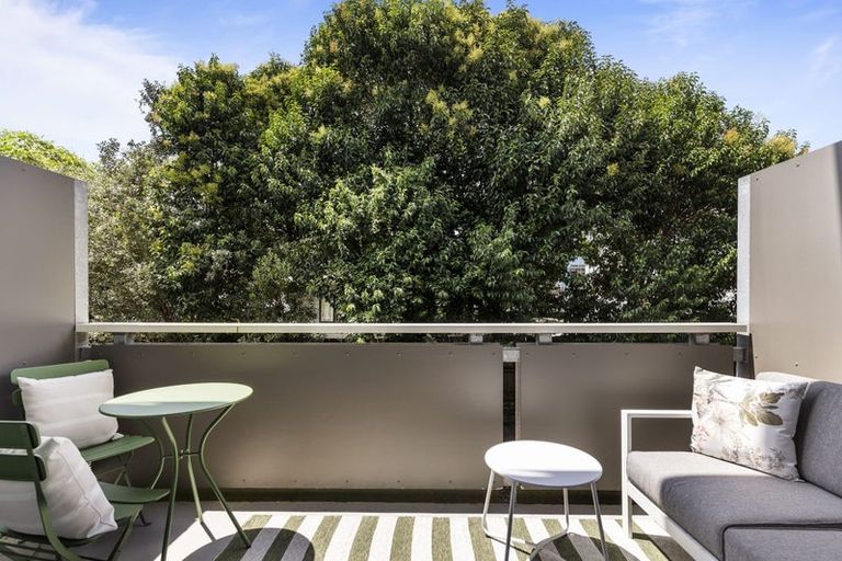 Photo of property in 325/26 Morningside Drive, Morningside, Auckland, 1025