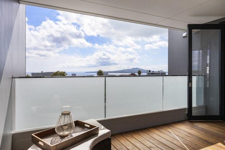 Photo of property in 16d Killarney Street, Takapuna, Auckland, 0622
