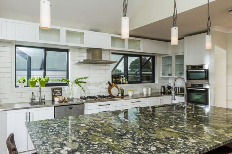 Photo of property in 2 Cecil Road, Wadestown, Wellington, 6012