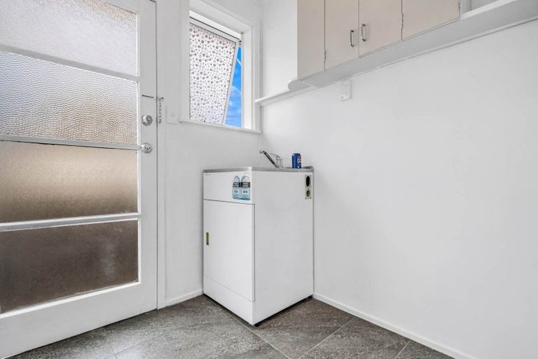 Photo of property in 1/15 Kent Road, Manurewa, Auckland, 2102