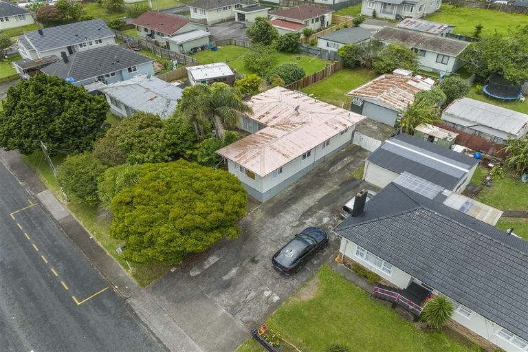 Property details for 106 Coxhead Road, Wattle Downs, Auckland, 2103