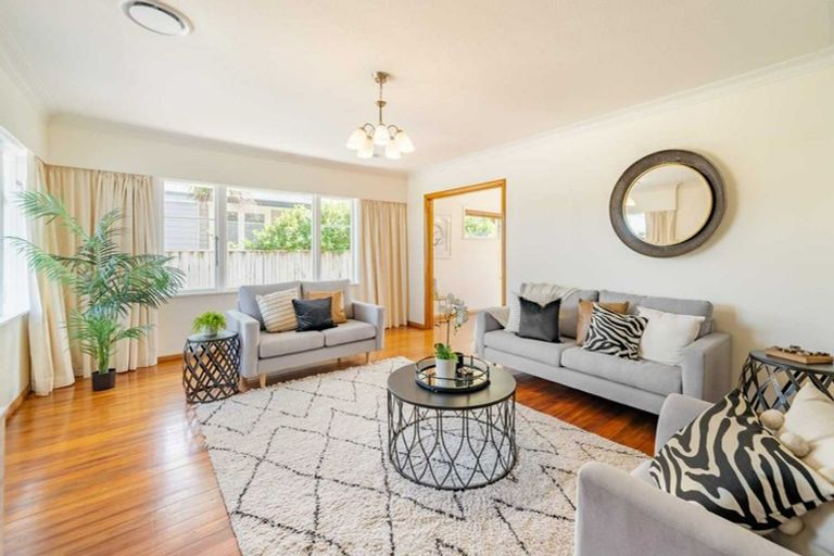 Photo of property in 28 Kashmir Avenue, Clouston Park, Upper Hutt, 5018