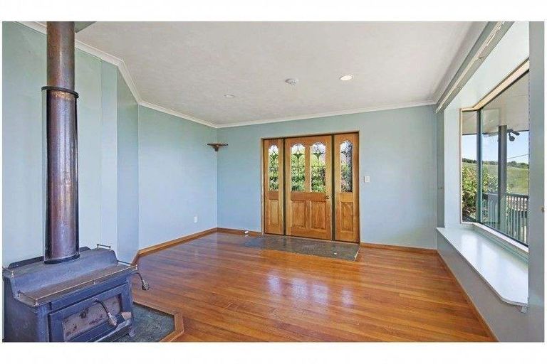 Photo of property in 24 Matipo Terrace, Toi Toi, Nelson, 7010