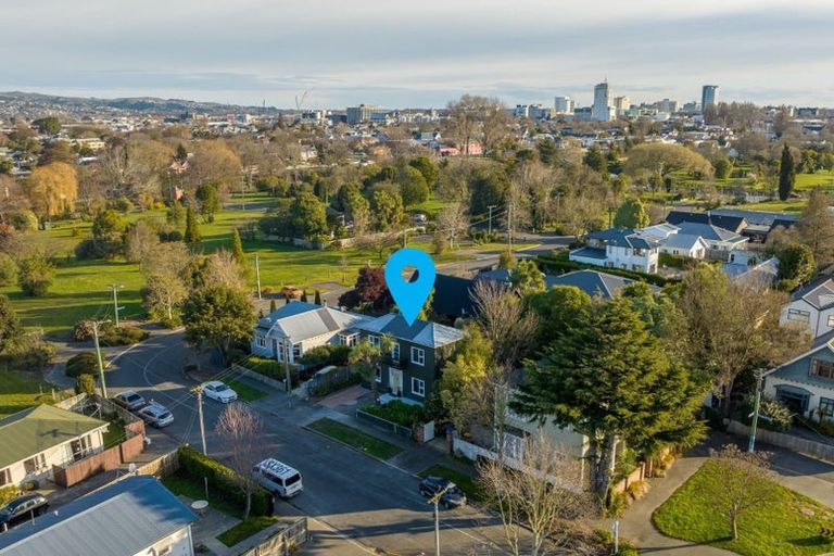 Photo of property in 43 Harvey Terrace, Richmond, Christchurch, 8013
