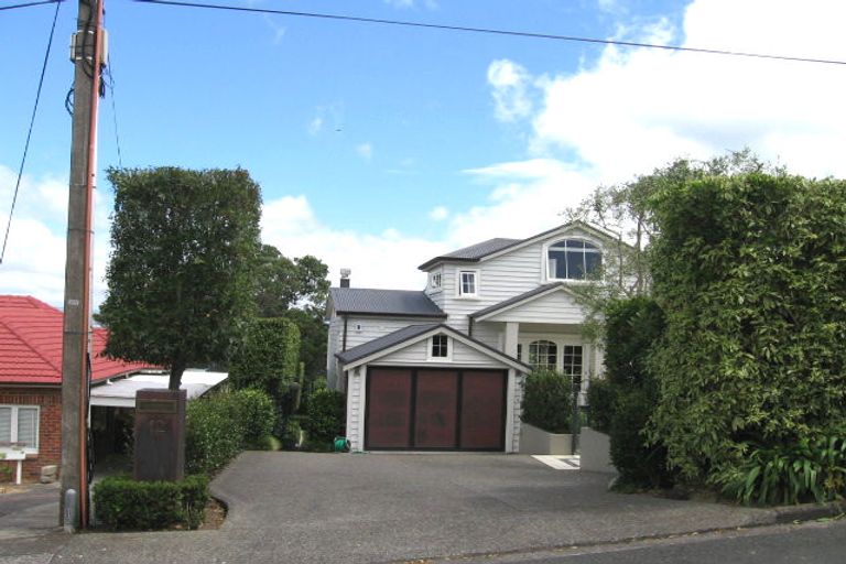 Photo of property in 12 Tizard Road, Birkenhead, Auckland, 0626