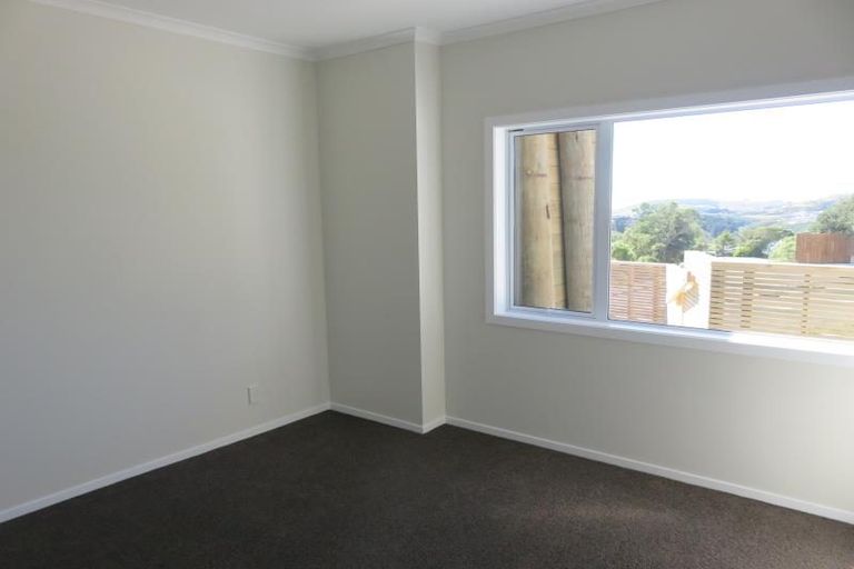 Photo of property in 18a Carluke Street, Paparangi, Wellington, 6037